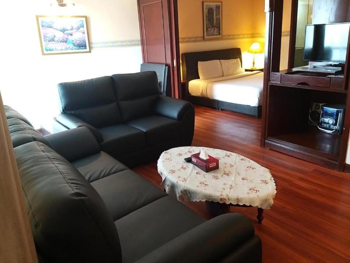 Ringko Service Apartments At Berjaya Times Square Kl Куала-Лумпур Экстерьер фото