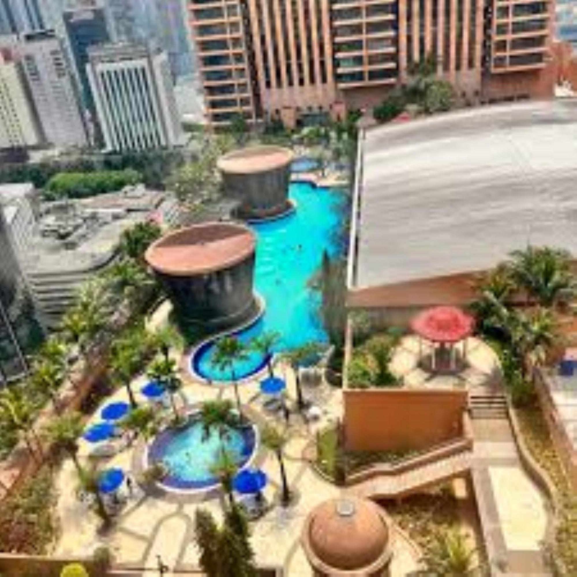 Ringko Service Apartments At Berjaya Times Square Kl Куала-Лумпур Экстерьер фото